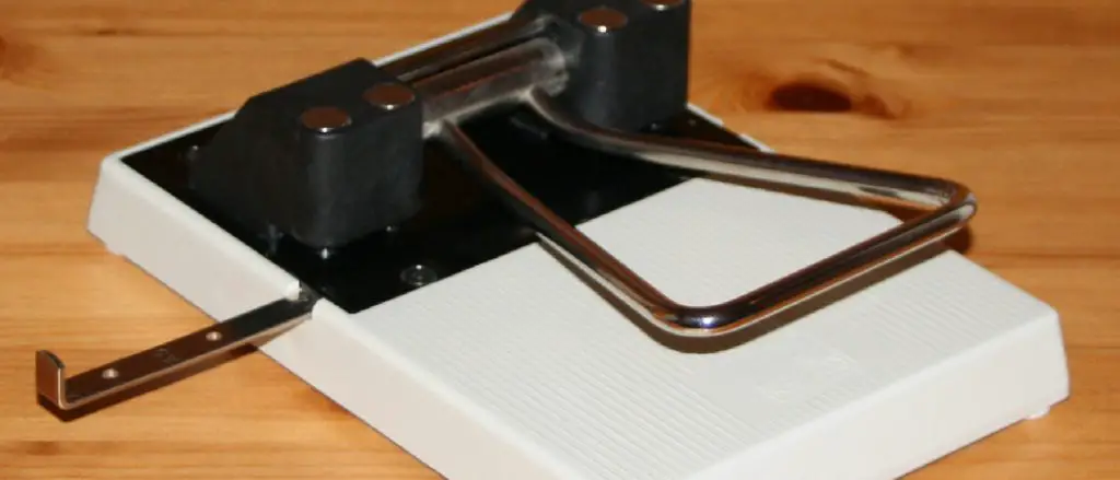 How to Open a Swingline Hole Puncher